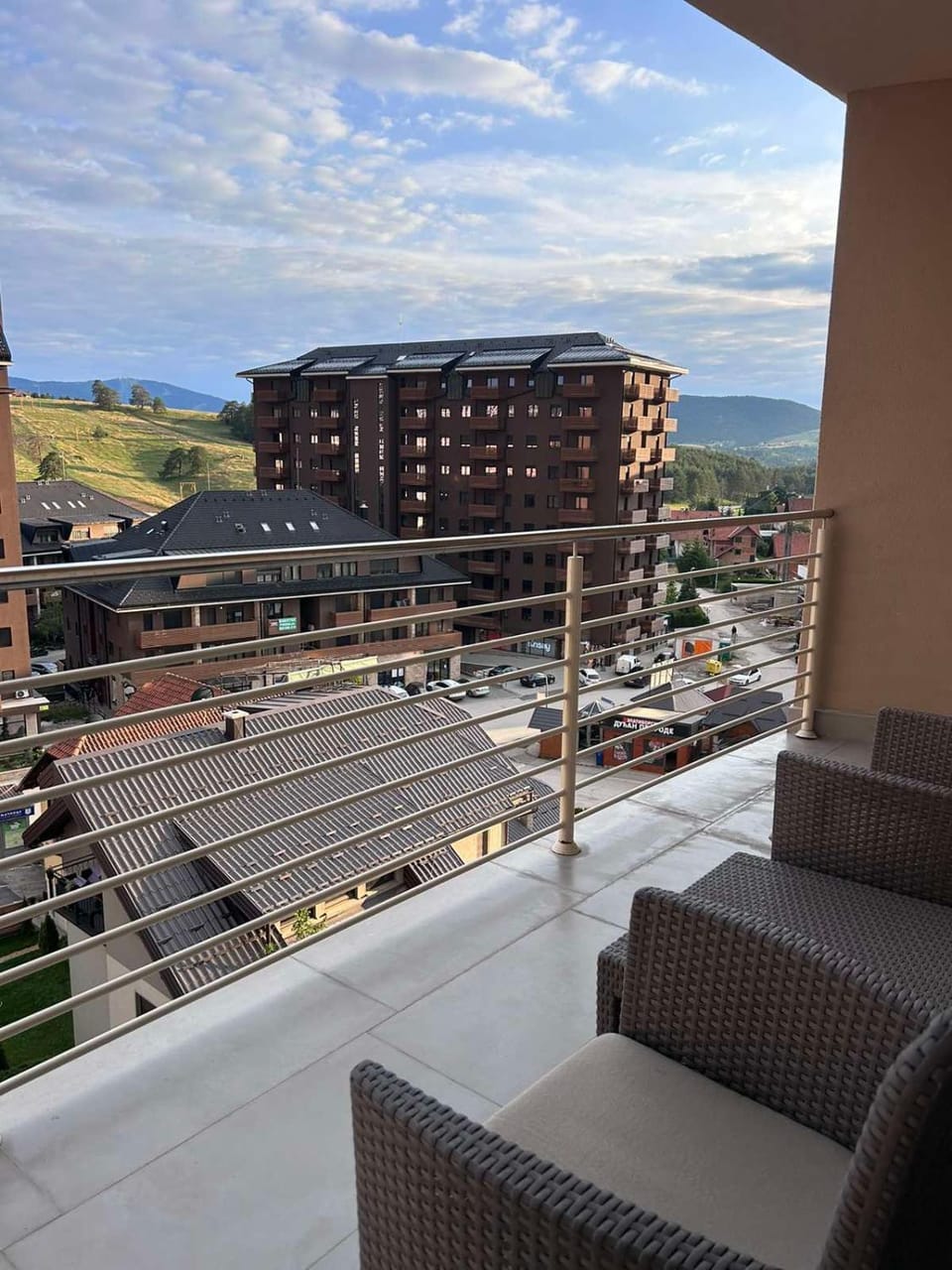 Natural landscape, View (from property/room), Balcony/Terrace, City view