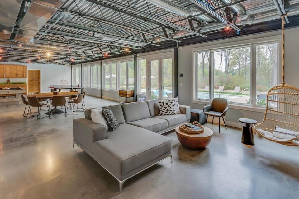 Dahlia by Dwell Vacations House in Michigan