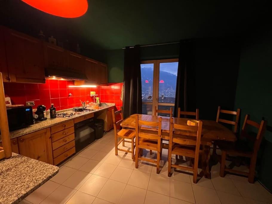 Living room, pet friendly