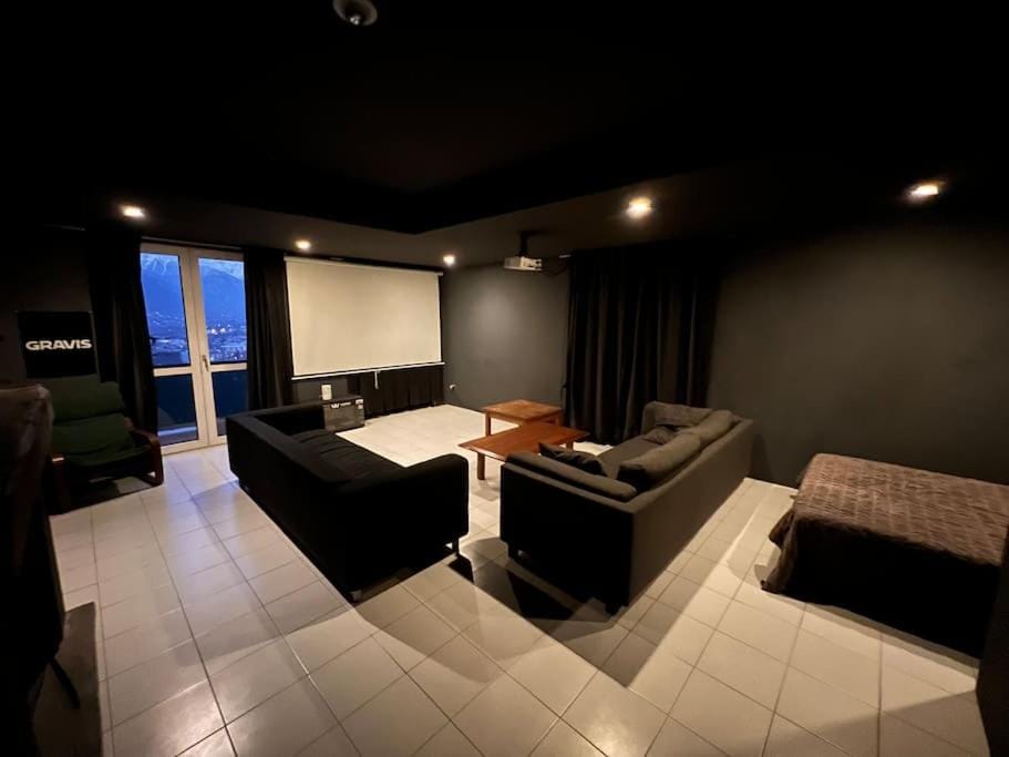Bed, TV and multimedia, Living room, Photo of the whole room, Seating area, Dining area, Bedroom