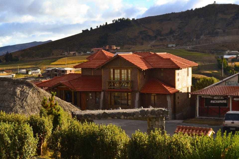 Property building, Facade/entrance, Natural landscape, Mountain view, Parking