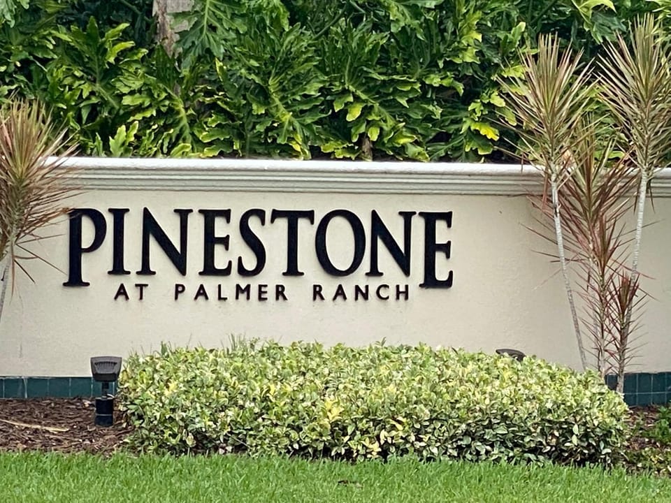 Pinestone Condo On Palmer Ranch House in Vamo