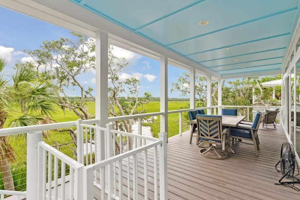 Champagne and Sunsets House in Edisto Beach