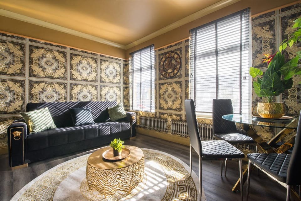 Living room, Decorative detail, Seating area, Dining area