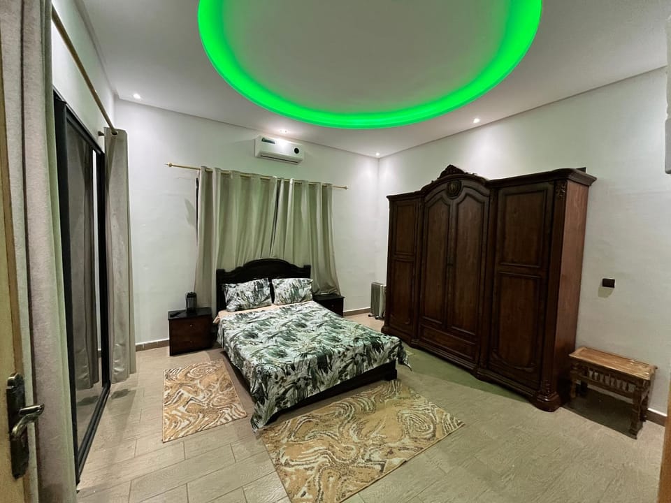 Bed, Photo of the whole room, Bedroom, wardrobe