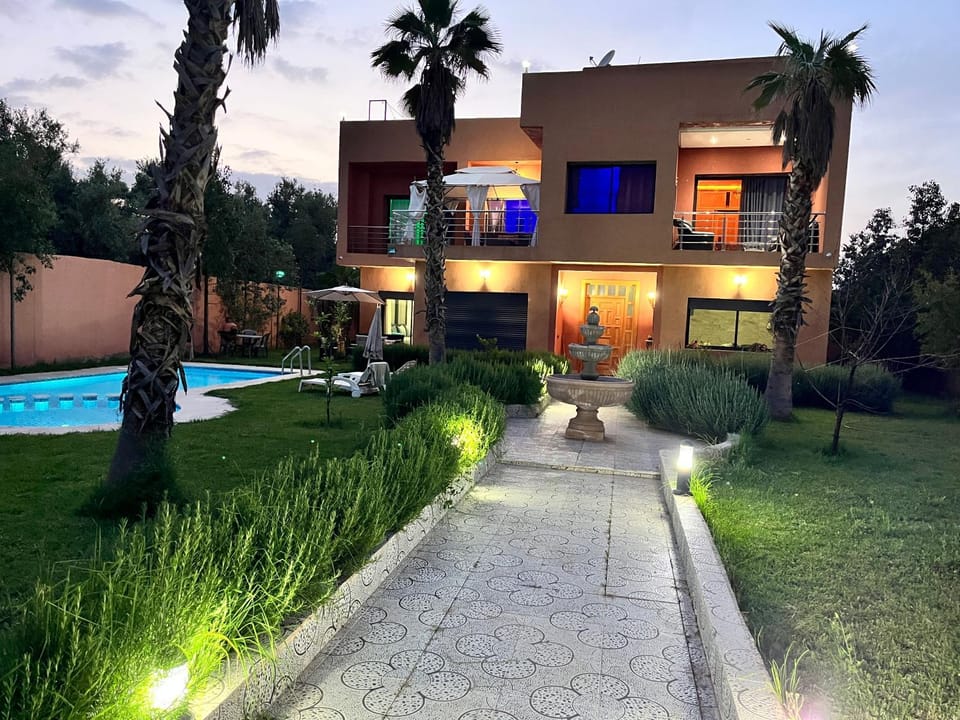 Garden, Garden view, Pool view, Swimming pool, sunbed