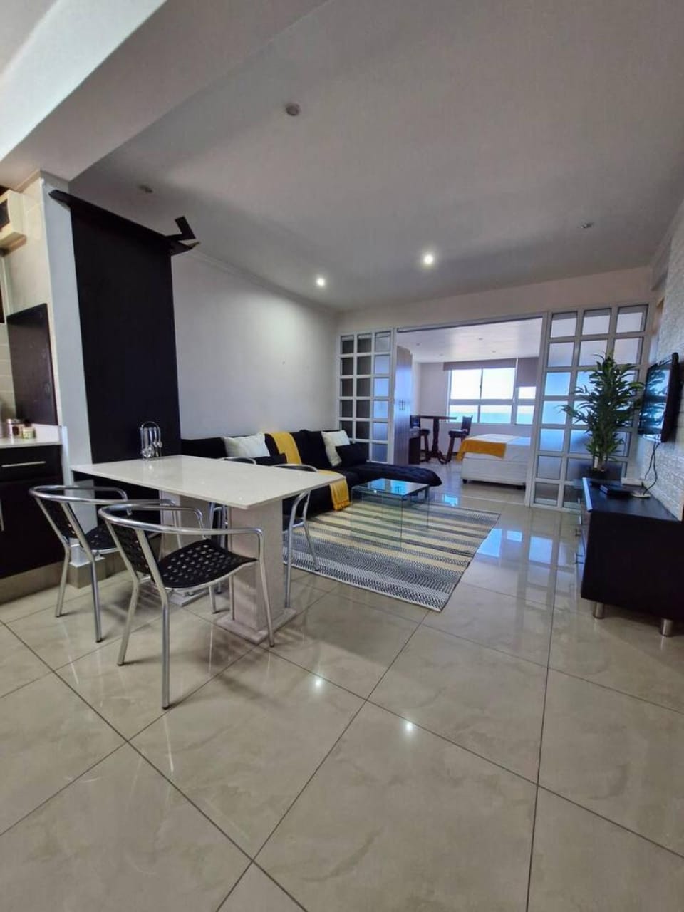 Living room, Seating area, Dining area