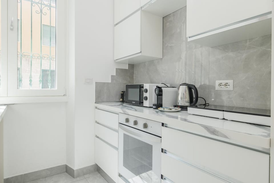 Coffee/tea facilities, Kitchen or kitchenette