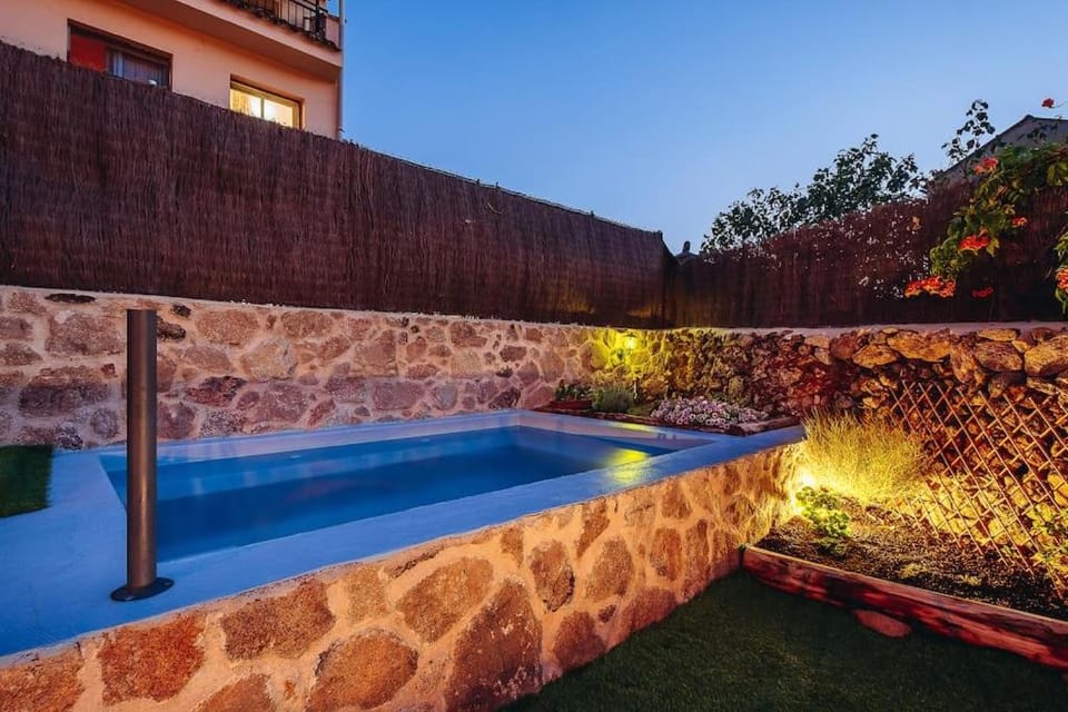 Garden, Swimming pool