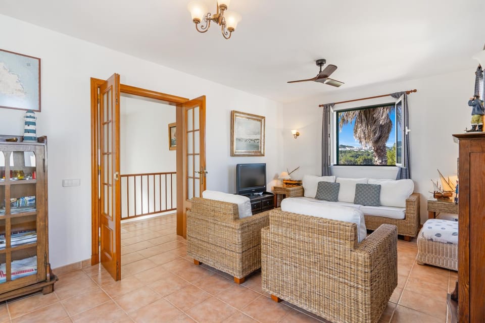 Communal lounge/ TV room, TV and multimedia, Living room
