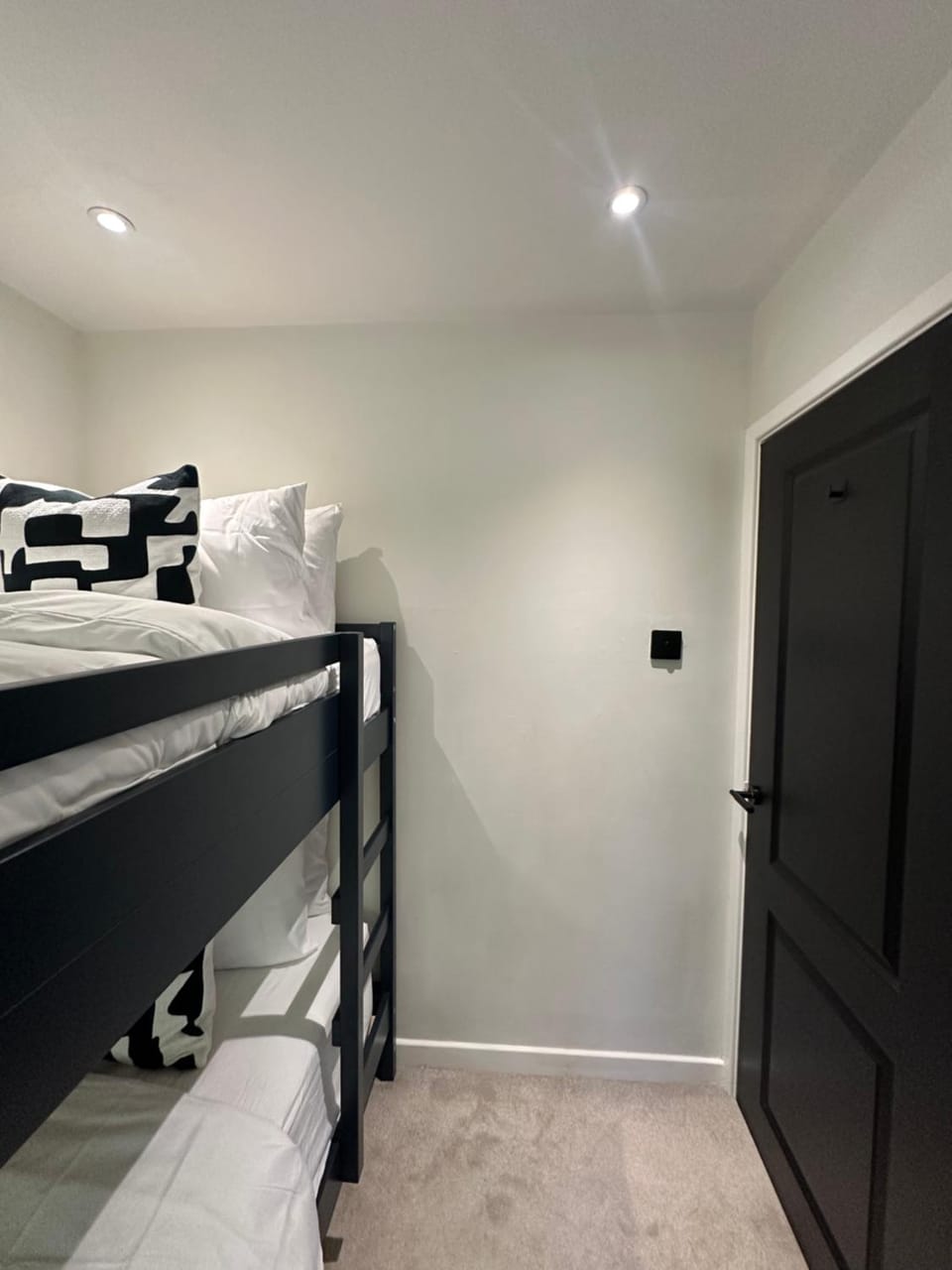 Convenient City House By Ankers Contractors Accommodation Manchester With Free Parking House in Stretford