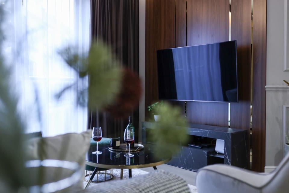 TV and multimedia, Living room, Photo of the whole room, Seating area