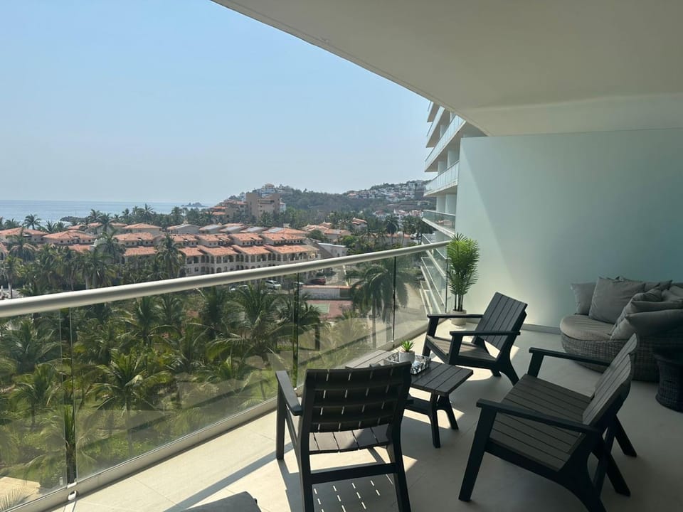 Ixtapa Peninsula Apartment in Ixtapa Zihuatanejo