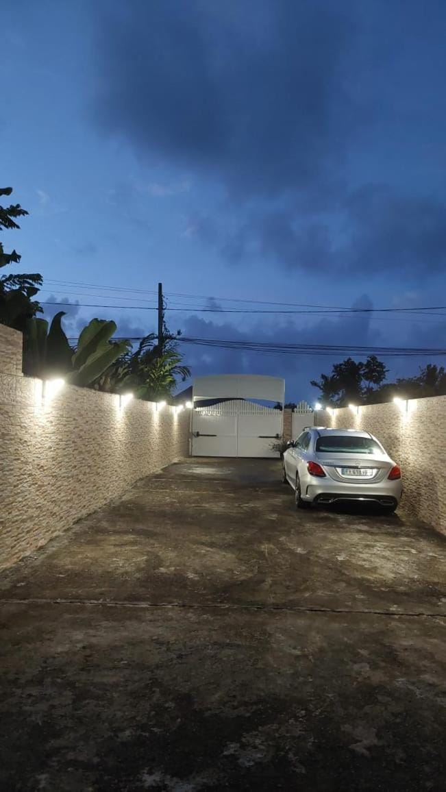 Le KREOL'GITES House in Leeward Islands