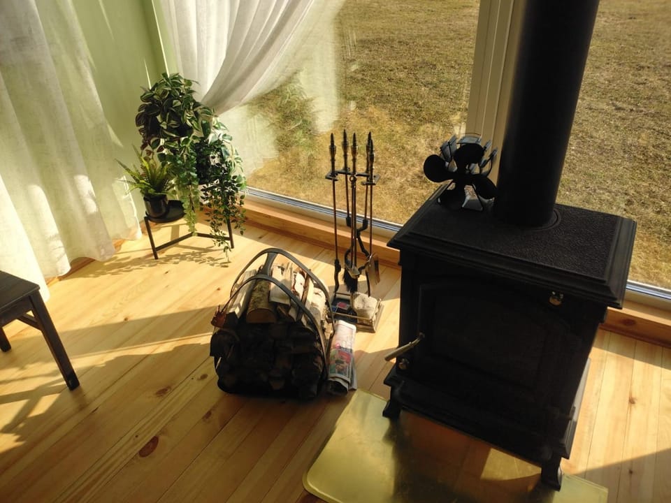 Living room, Seating area, internet