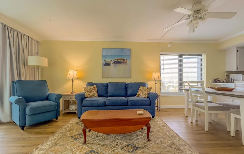 Island Sunrise 360 by ALBVR - Come see the beautiful updates and views from this condo! House in Gulf Shores