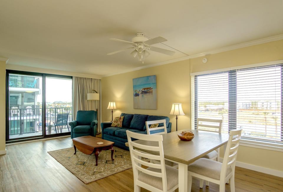 Island Sunrise 360 by ALBVR - Come see the beautiful updates and views from this condo! House in Gulf Shores