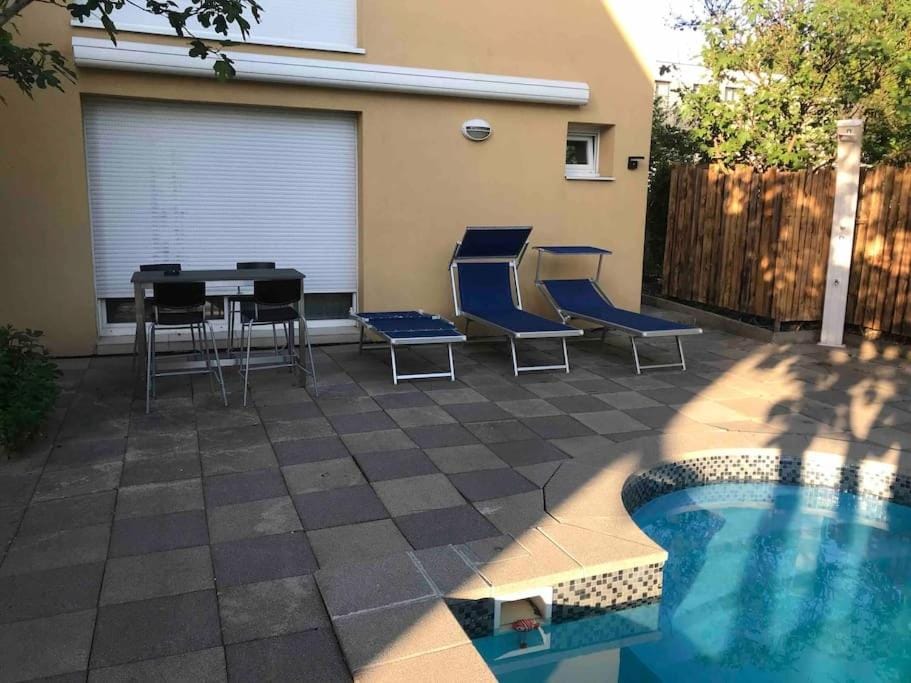 Logement avec piscine Apartment in Switzerland