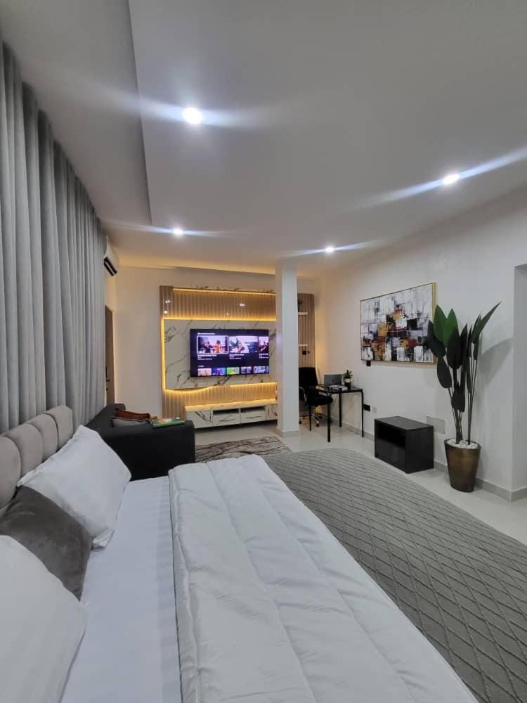 Stylish Modern Studio Apartment Banana Island Ikoyi Apartment in Lagos
