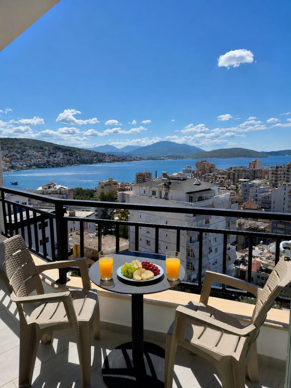 Day, Natural landscape, View (from property/room), Balcony/Terrace, Food and drinks, Sea view