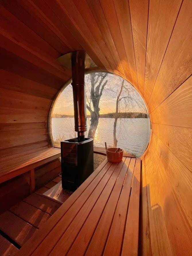Waterfront Cottage w Sauna on Sharbot Lake House in Central Frontenac