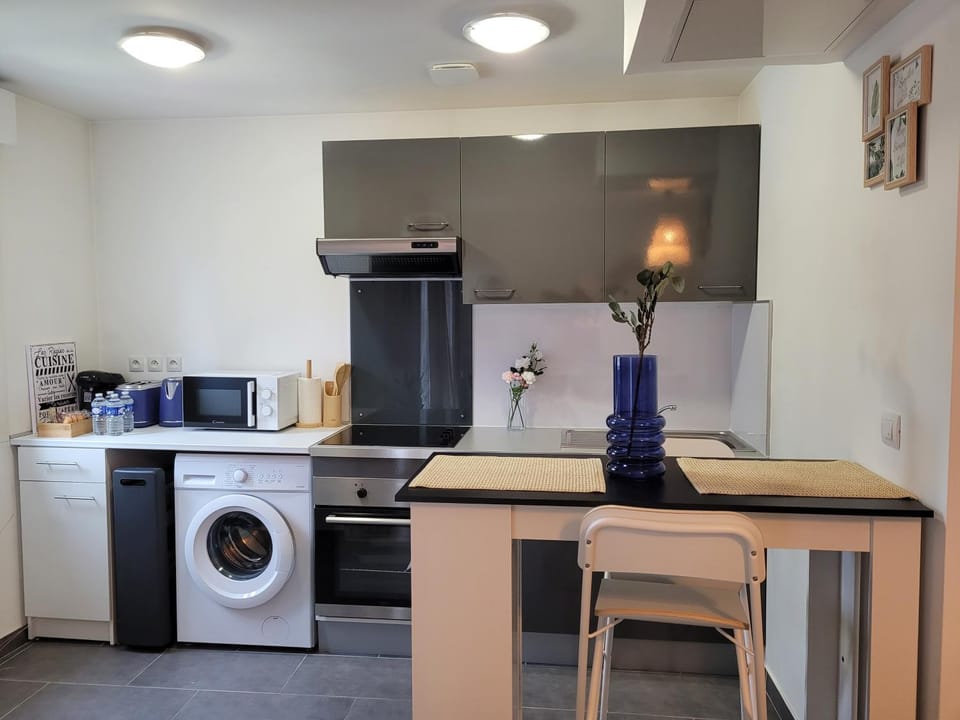 COCOONING HOUSE 211 SUITE AZUR appartement AEROPORT PARIS ROISSY CDG, PARC ASTERIX, CHATEAU DE CHANTILLY, STADE DE FRANCE Apartment in Île-de-France