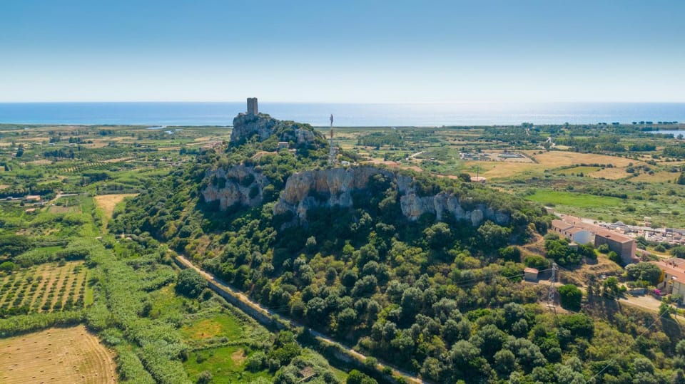 Nearby landmark, Natural landscape