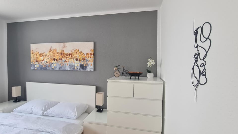 Bed, Decorative detail, Bedroom