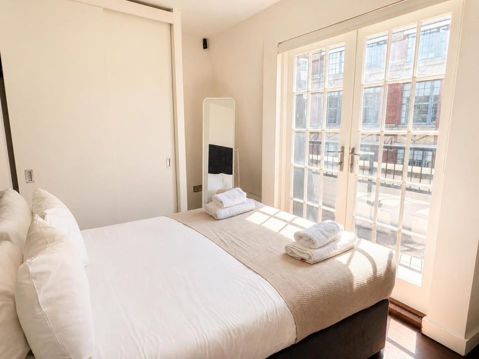 3 bedroom penthouse with balcony Apartment in City of Westminster