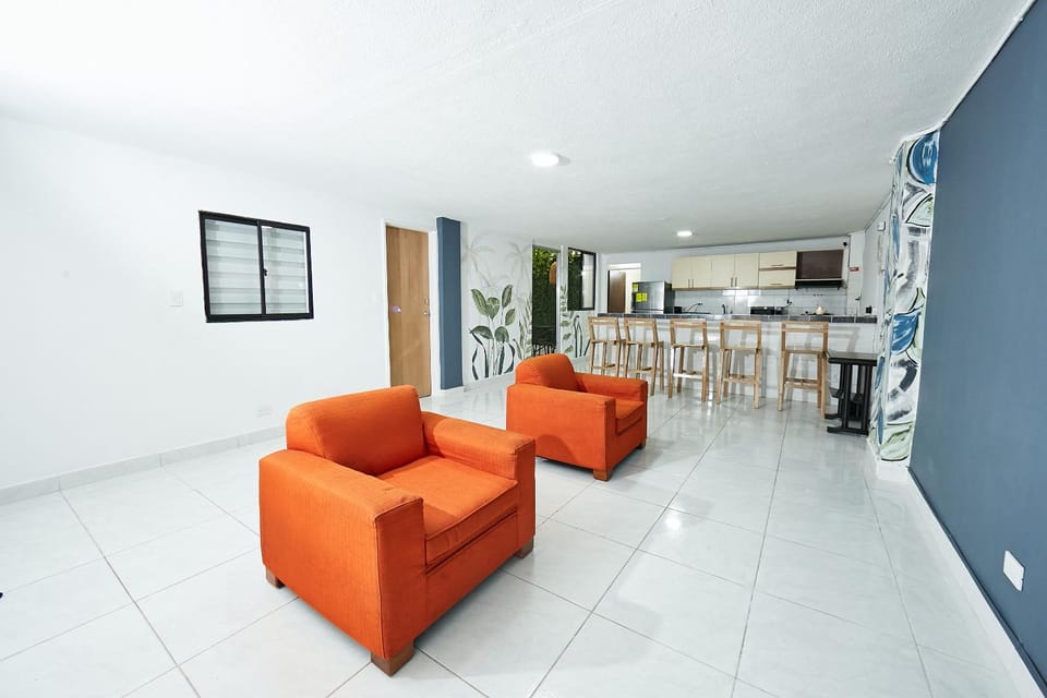 Communal lounge/ TV room, Living room, Seating area