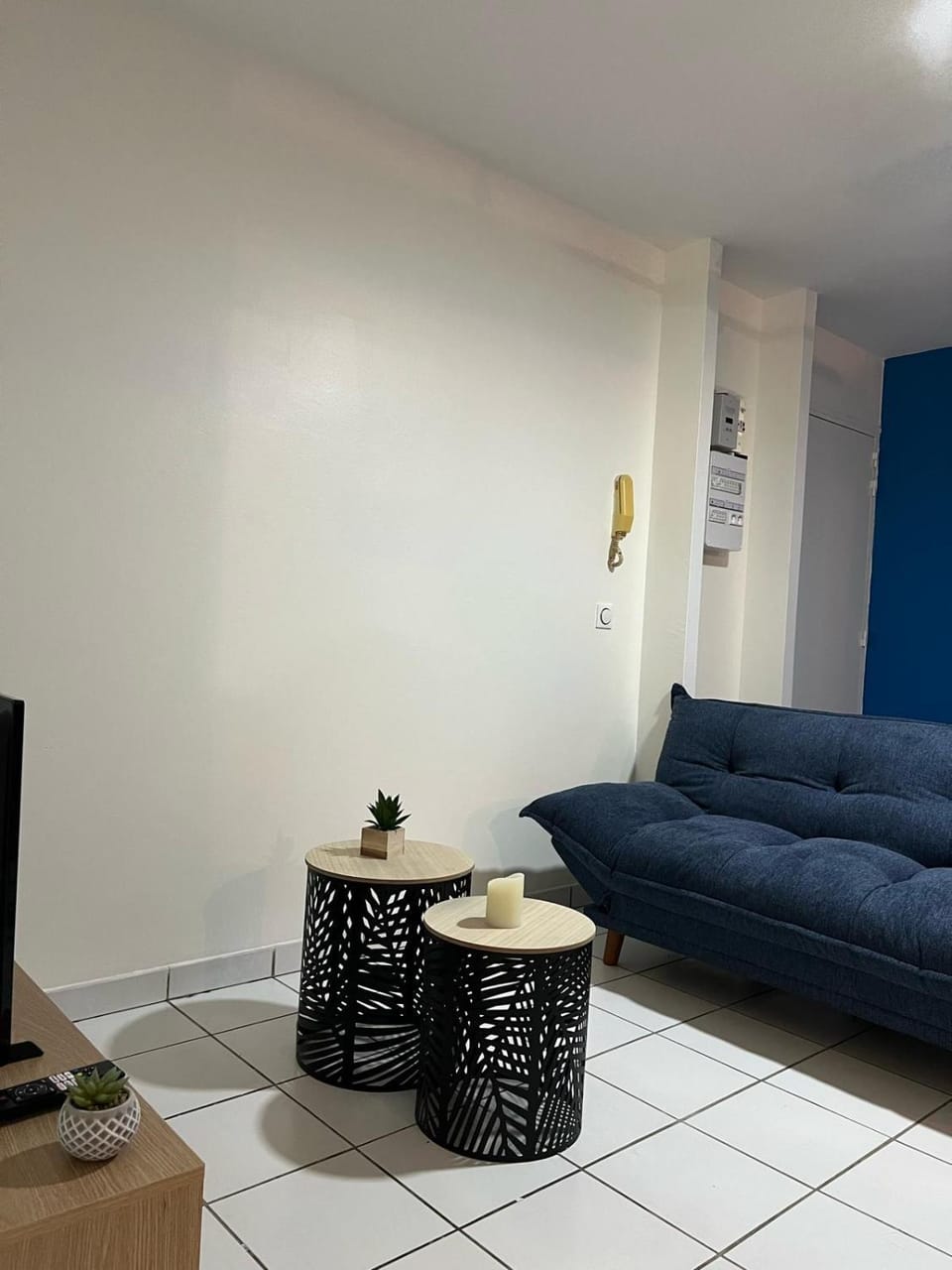 TV and multimedia, Living room, Seating area, Dining area, Entertainment, internet