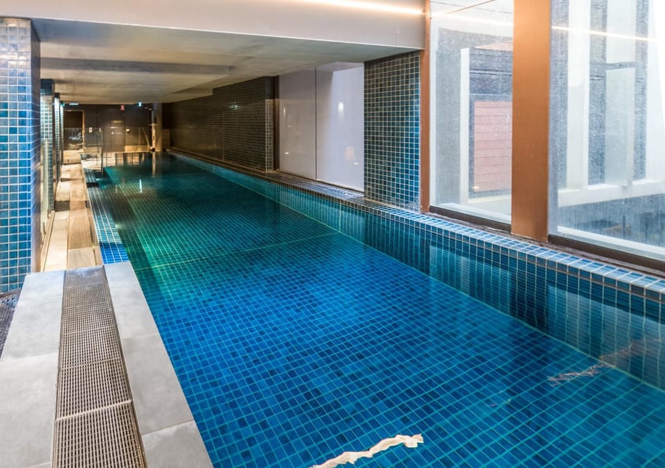 Modern 1-Bed Apartment With Pool And Sauna Apartment in Canberra