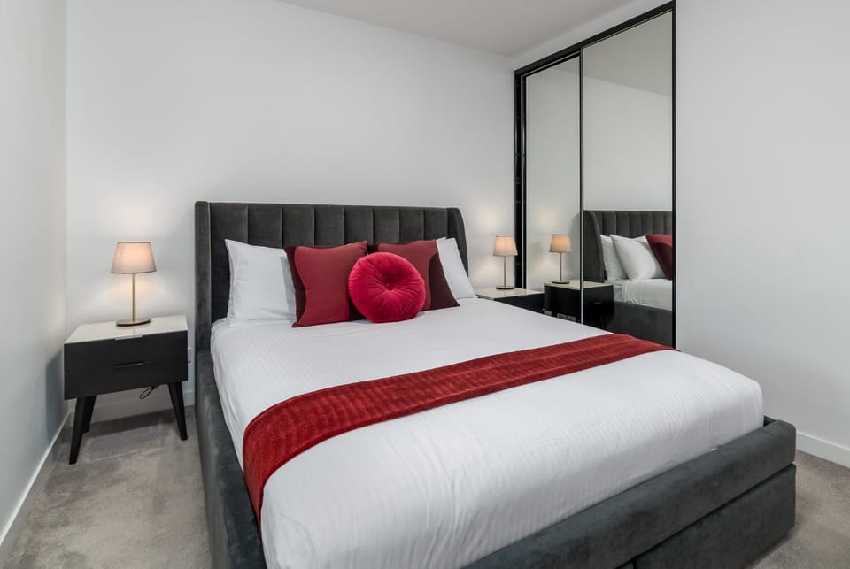 Modern 1-Bed Apartment With Pool And Sauna Apartment in Canberra