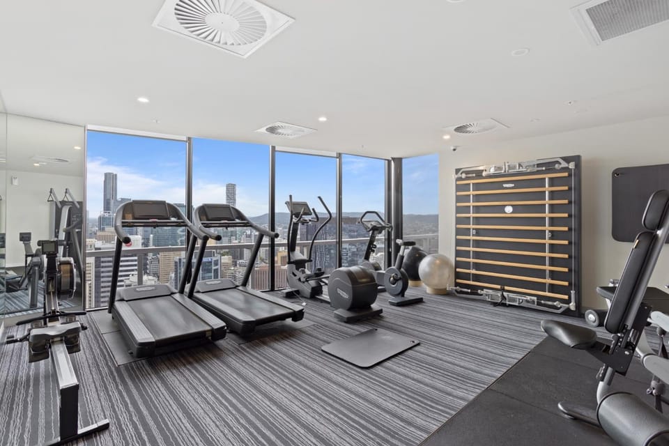 Cosy 1-Bed with River Views Pool Gym & BBQ Apartment in Brisbane City