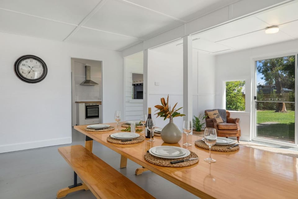 Captains Cottage - Huskisson - Pet Friendly House in Huskisson