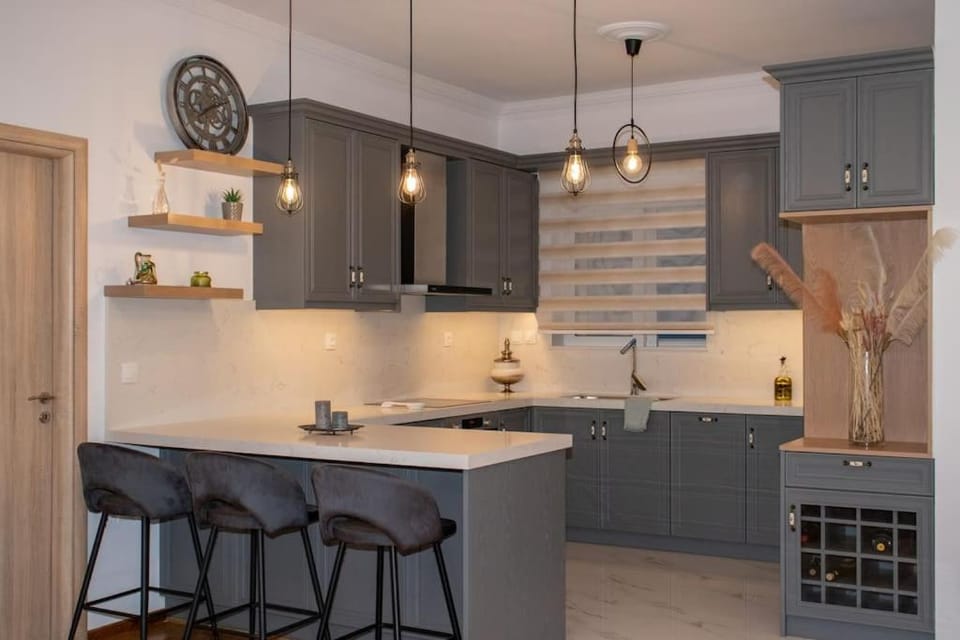 Kitchen or kitchenette, Dining area, pet friendly, stove