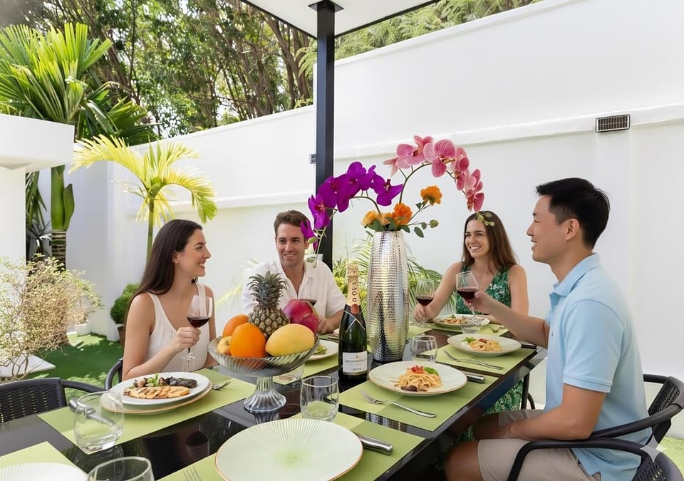 Patio, Meals