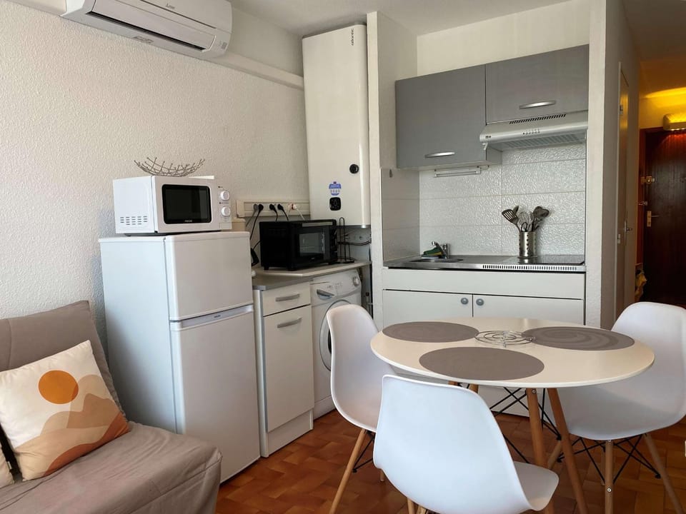 Appartement T1 avec climatisation, balcon et cuisine équipée - FR-1-553-249 Apartment in Balaruc-les-Bains