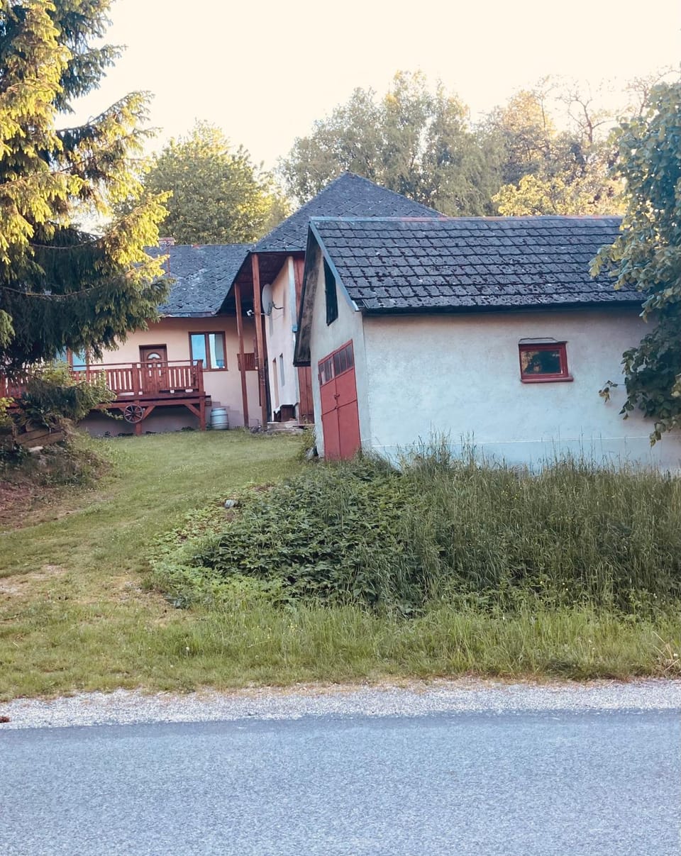 Tradičná kopaničiarska chalupa House in Slovakia