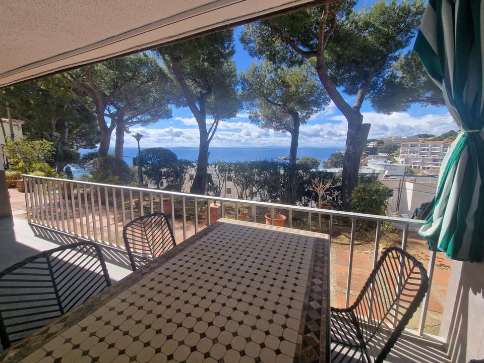 Day, Natural landscape, View (from property/room), Balcony/Terrace, Balcony/Terrace, Dining area, Sea view
