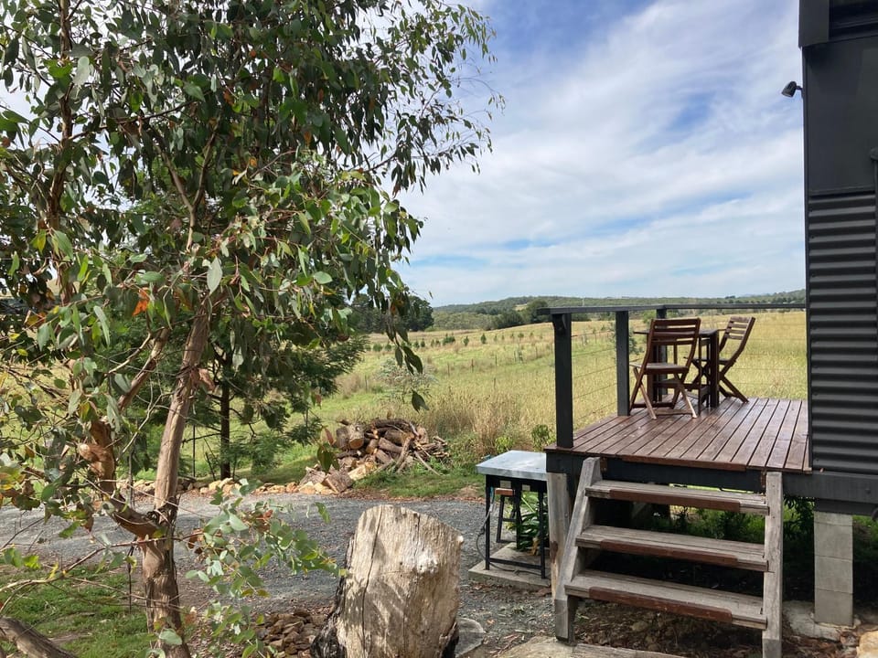 Property building, Day, Natural landscape, BBQ facilities, Garden, View (from property/room), Balcony/Terrace, Dining area, Garden view
