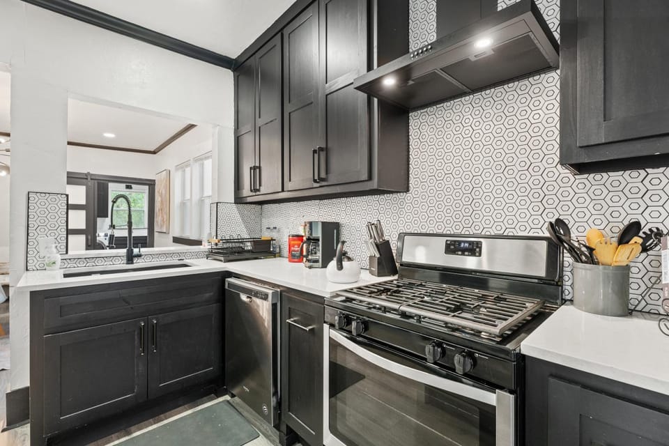 Coffee/tea facilities, stove