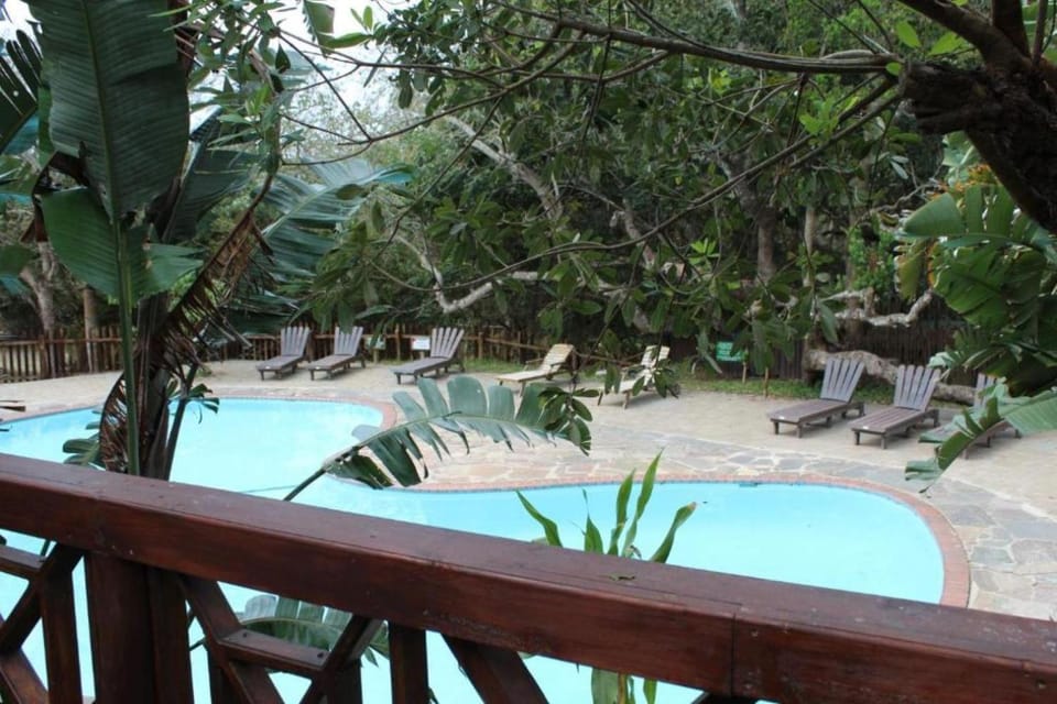 Swimming pool