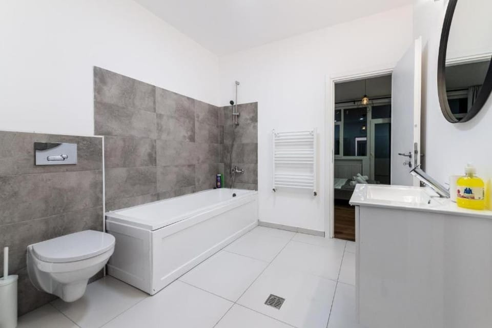 Ultracentral Spacious Apartment 4BR Apartment in Bucharest