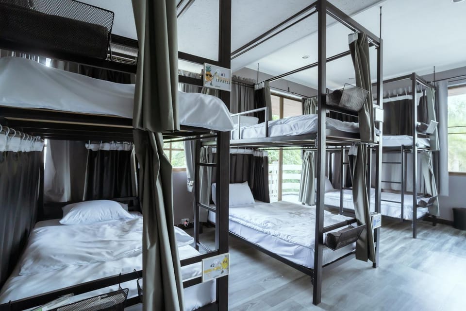 Bed, bunk bed