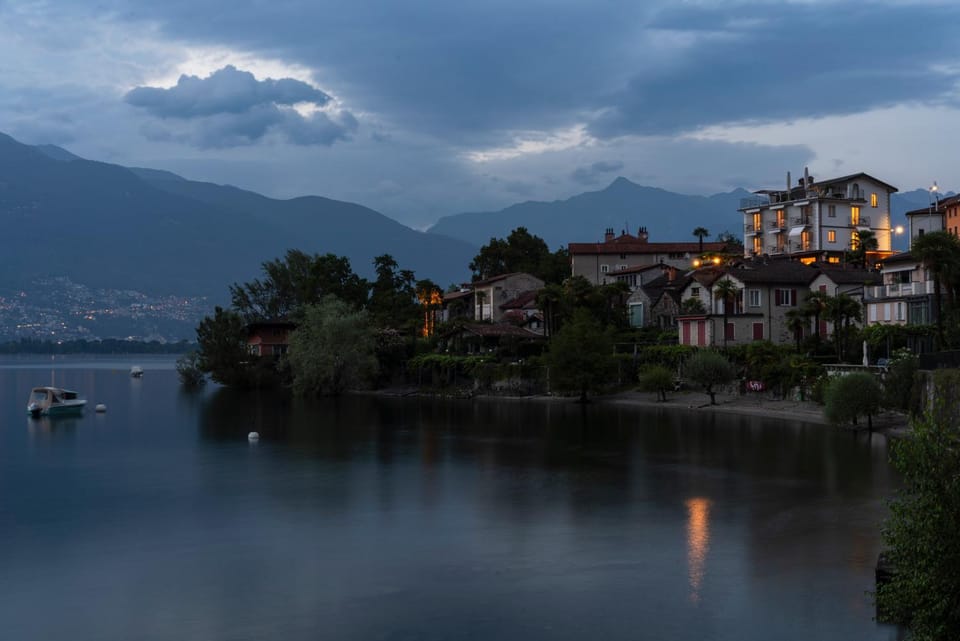 Property building, Nearby landmark, Natural landscape, Lake view