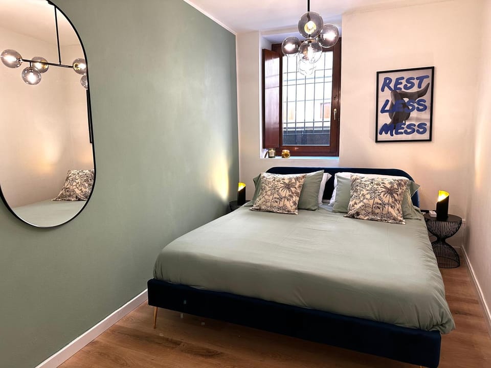 Bed, Photo of the whole room