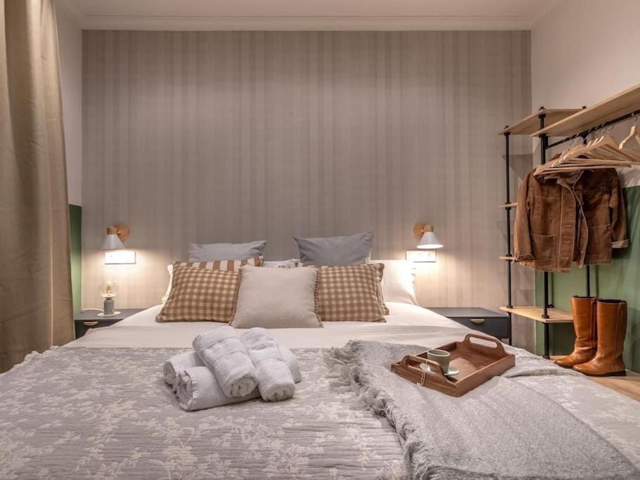 Bed, Photo of the whole room, Bedroom, towels, wardrobe
