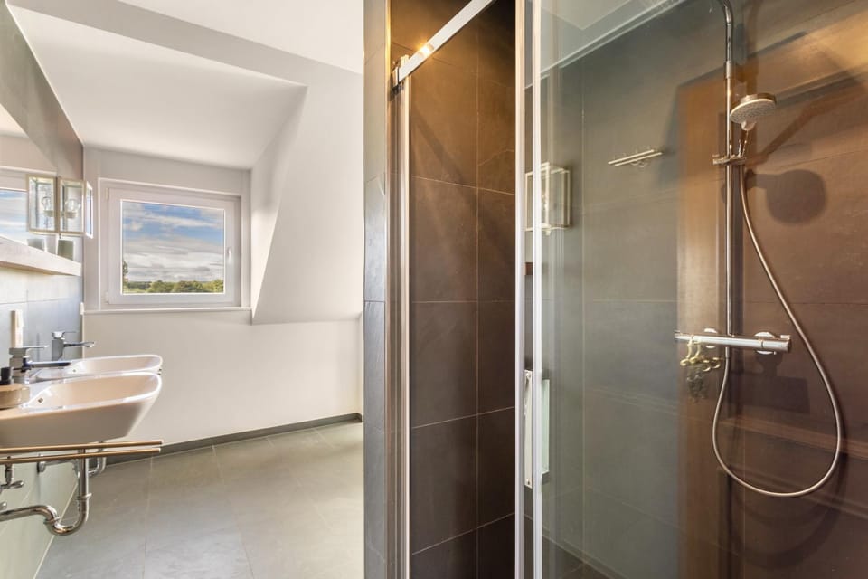 Bathroom, Living room