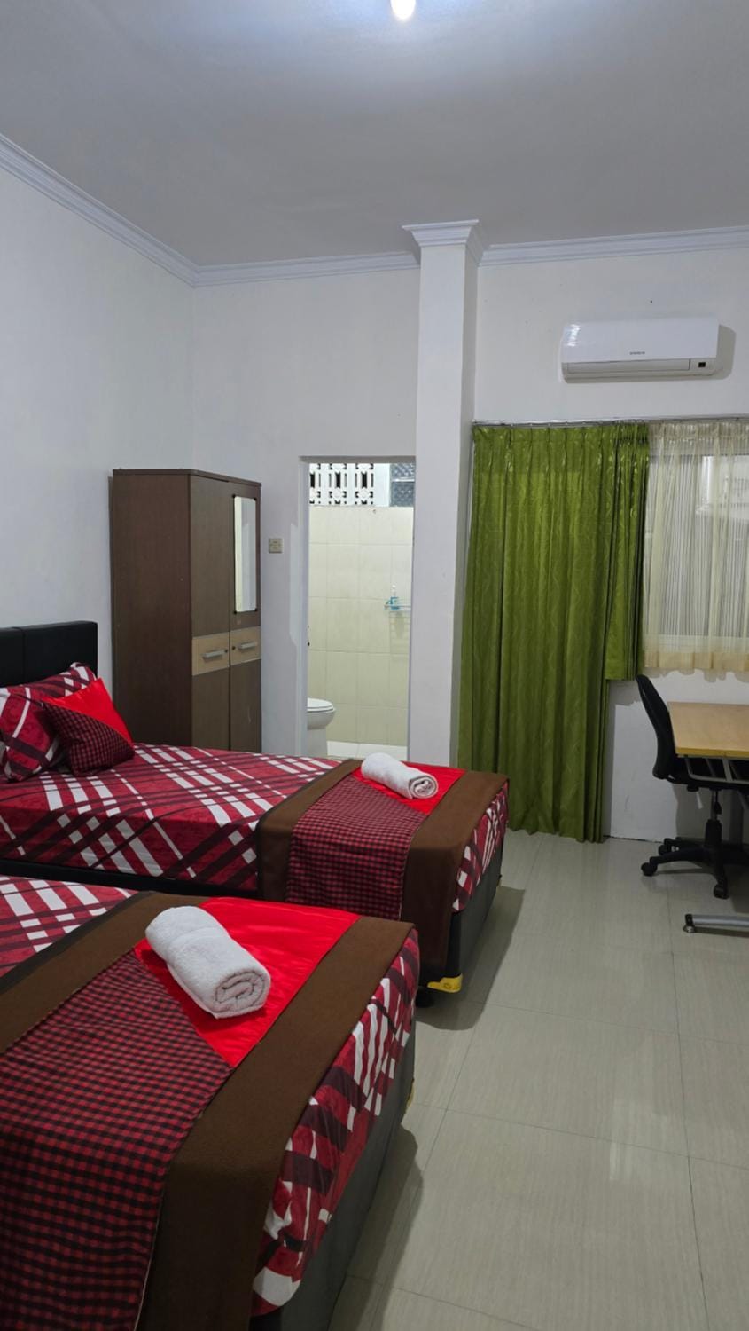 Bedroom, air conditioner